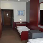 Hotel Na Ostrove