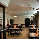 Hotel Na Ostrove 3*