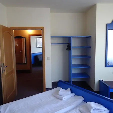 Hotel Na Ostrove