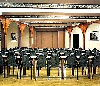 Na Ostrove Отель Бероун