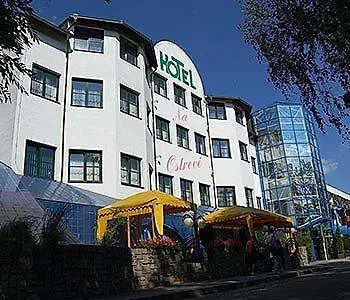 Na Ostrove 3*