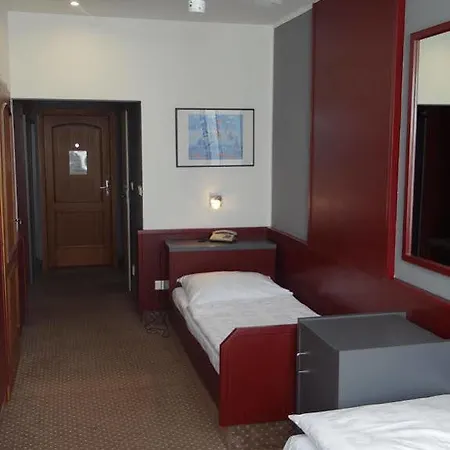 Hotel Na Ostrove