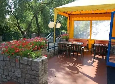 Na Ostrove 3* Бероун