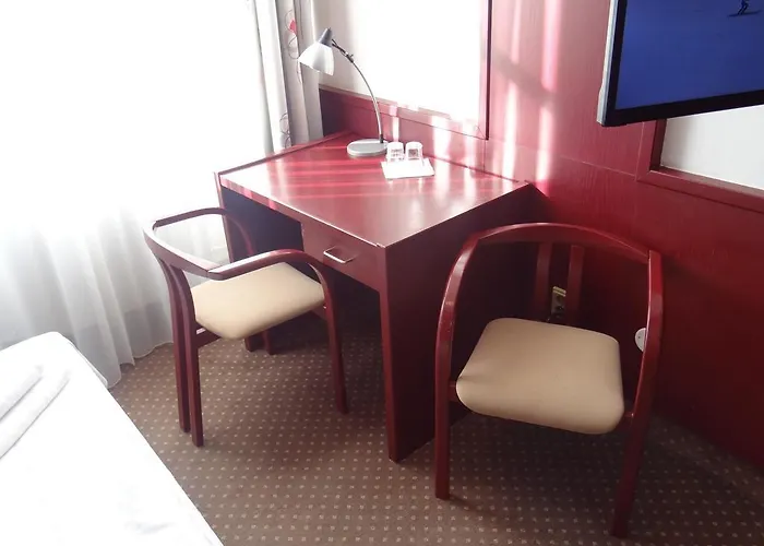 Na Ostrove Hotel