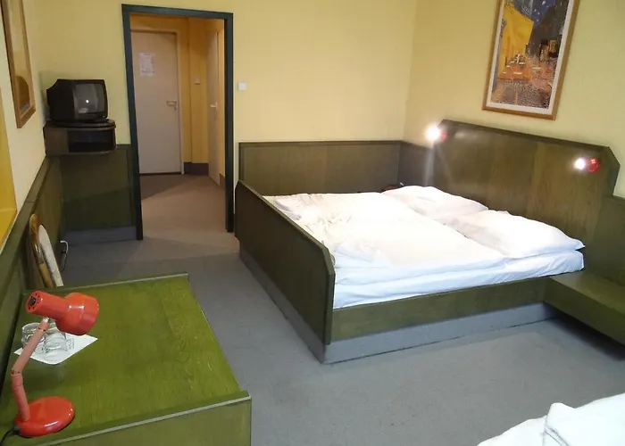 Hotel Na Ostrove