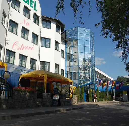 Hotel Na Ostrove