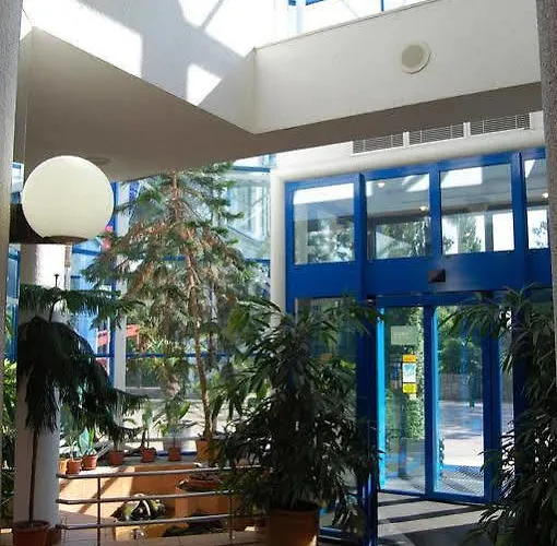 Hotel Na Ostrove