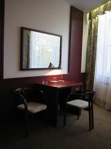 Hotel Na Ostrove 3*