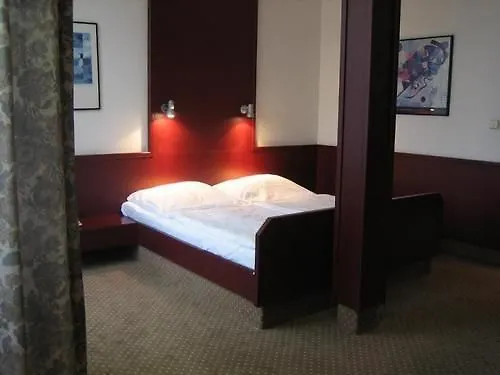Hotel Na Ostrove 3*
